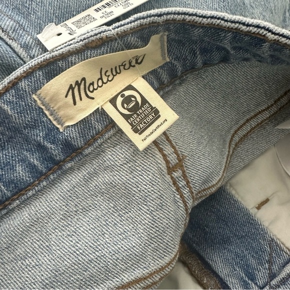 Madewell New Curvy Perfect Vintage Jean Jeans in Coney Wash Destroyed Edition 23 - Picture 7 of 11